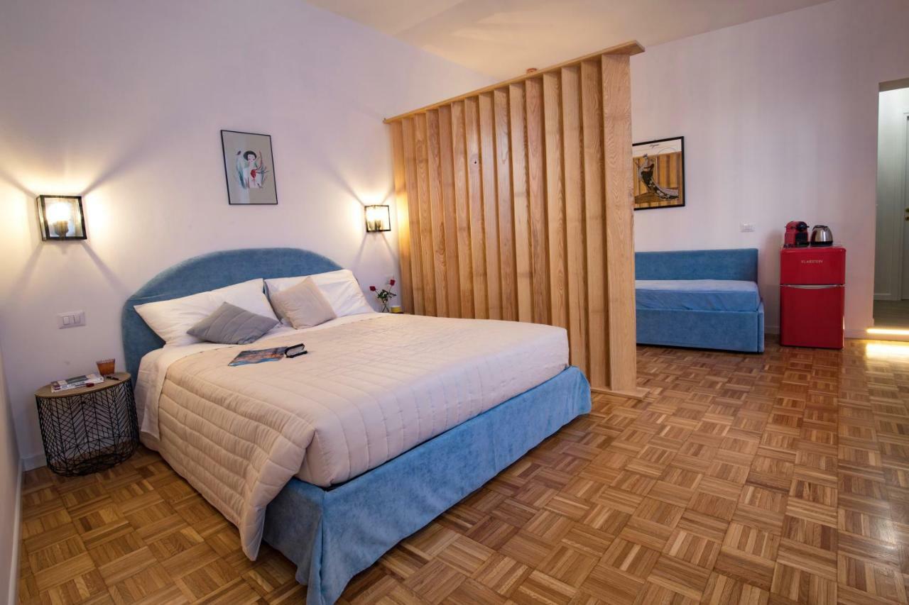 Amazing Trevi Fountain Apartment Рим Екстериор снимка