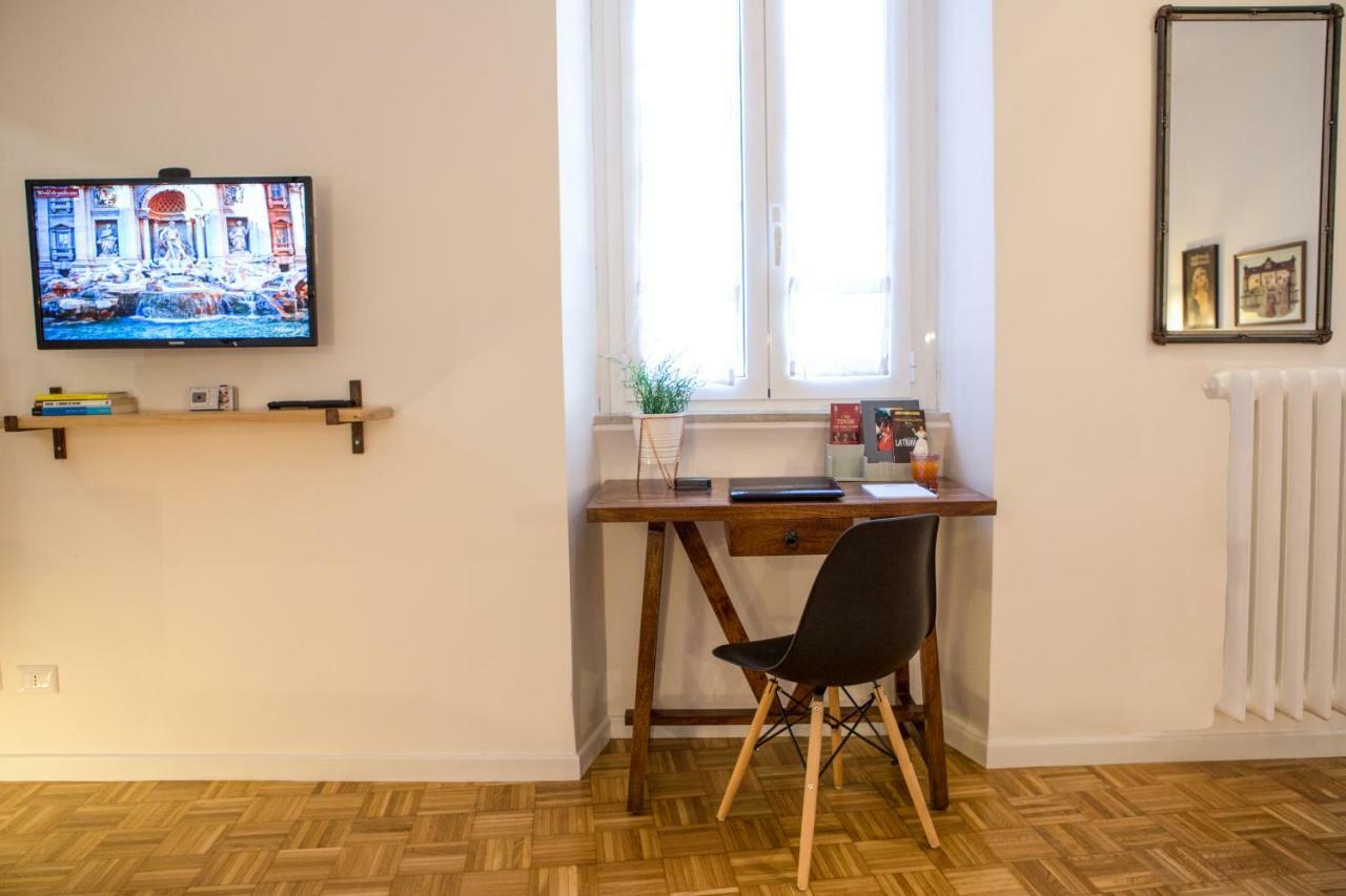 Amazing Trevi Fountain Apartment Рим Екстериор снимка