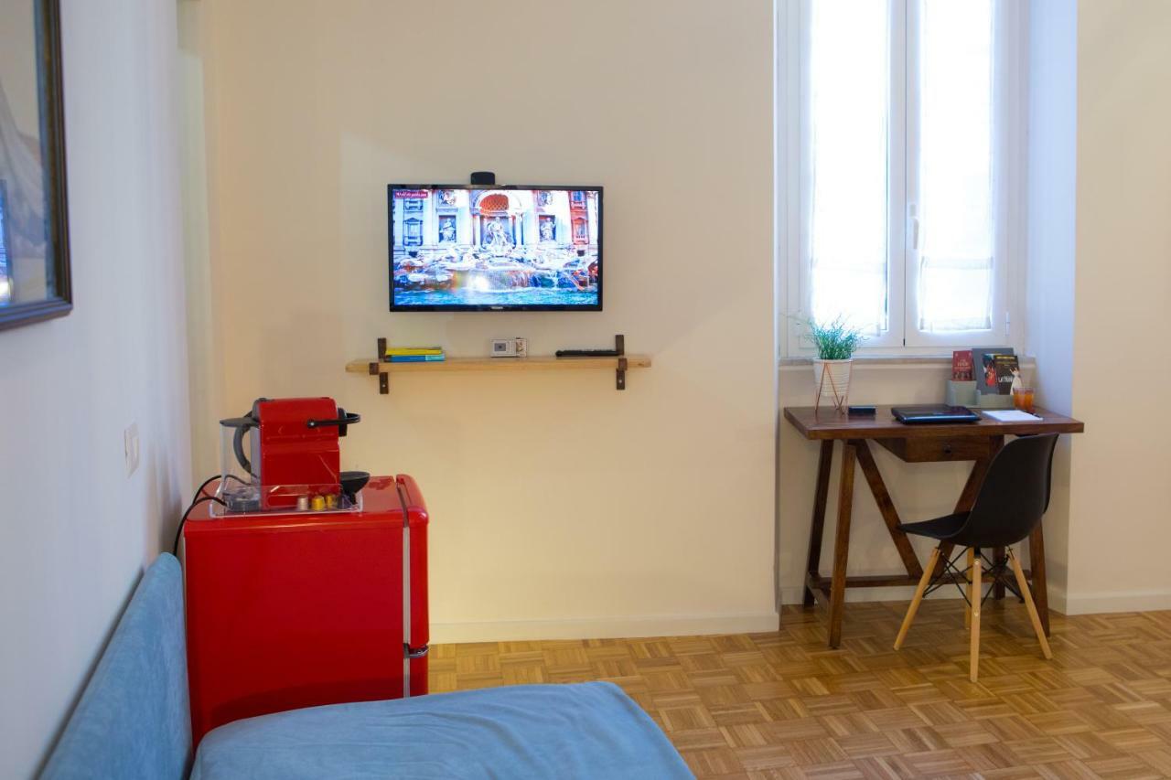 Amazing Trevi Fountain Apartment Рим Екстериор снимка